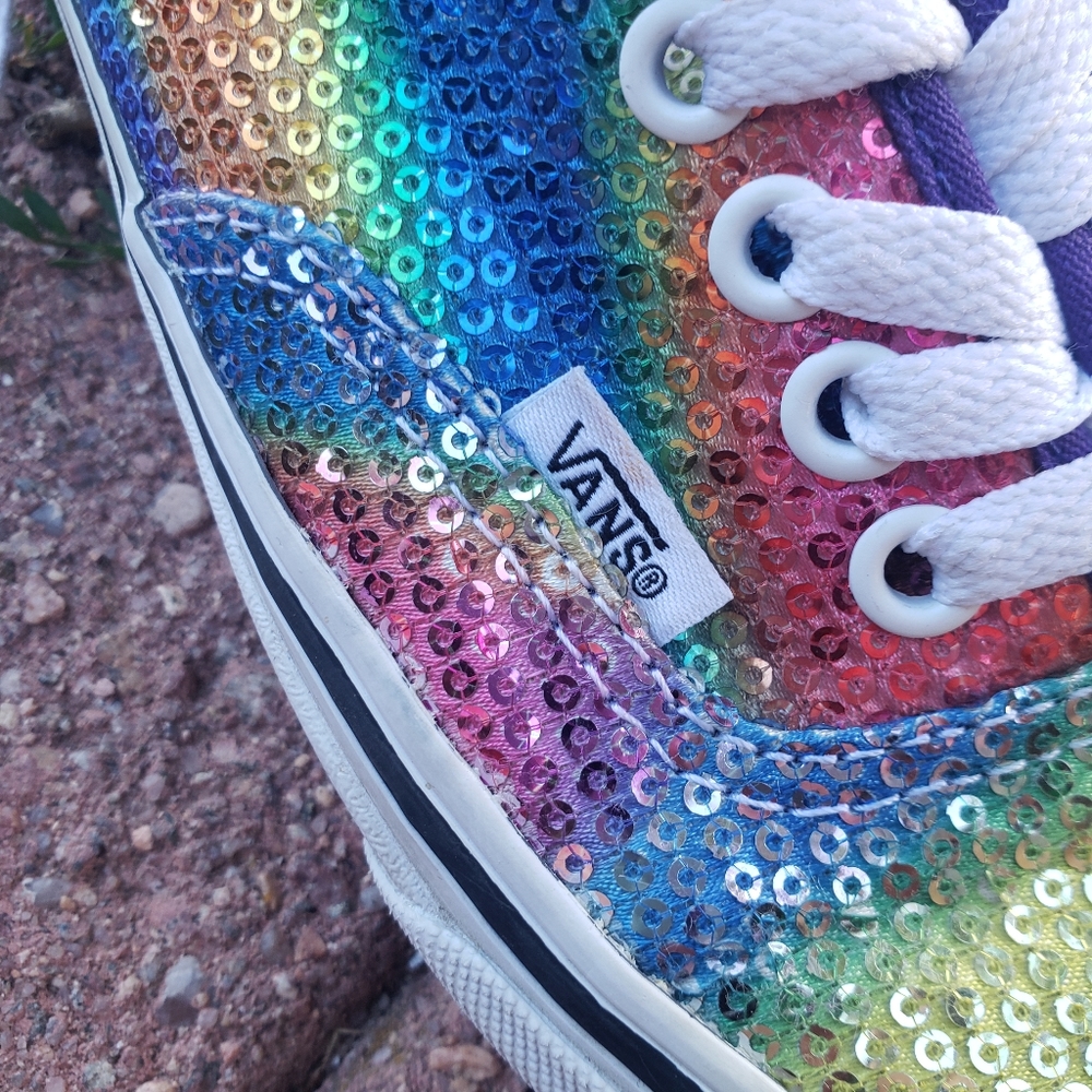 Vans - Picture 4 of 9